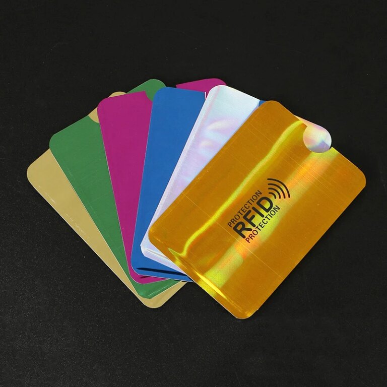 Porte carte RFID en cuir bleu